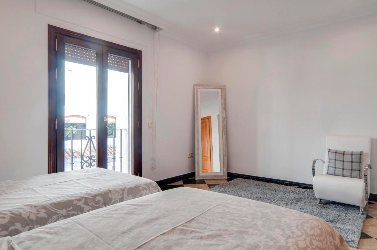 218 Puerto Banus Front Line 270 Meters * Marbella