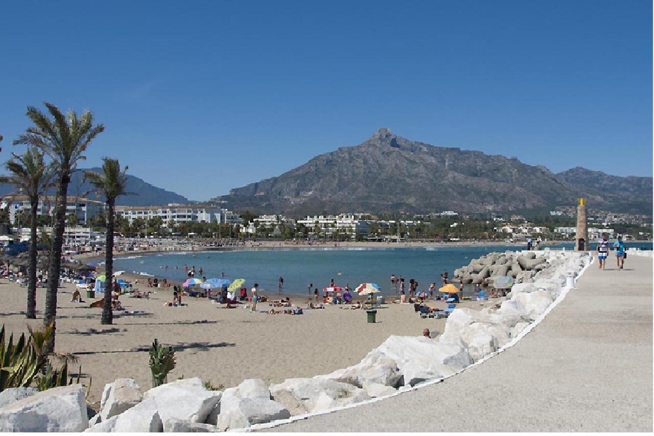 218 Puerto Banus Front Line 270 Meters * Marbella